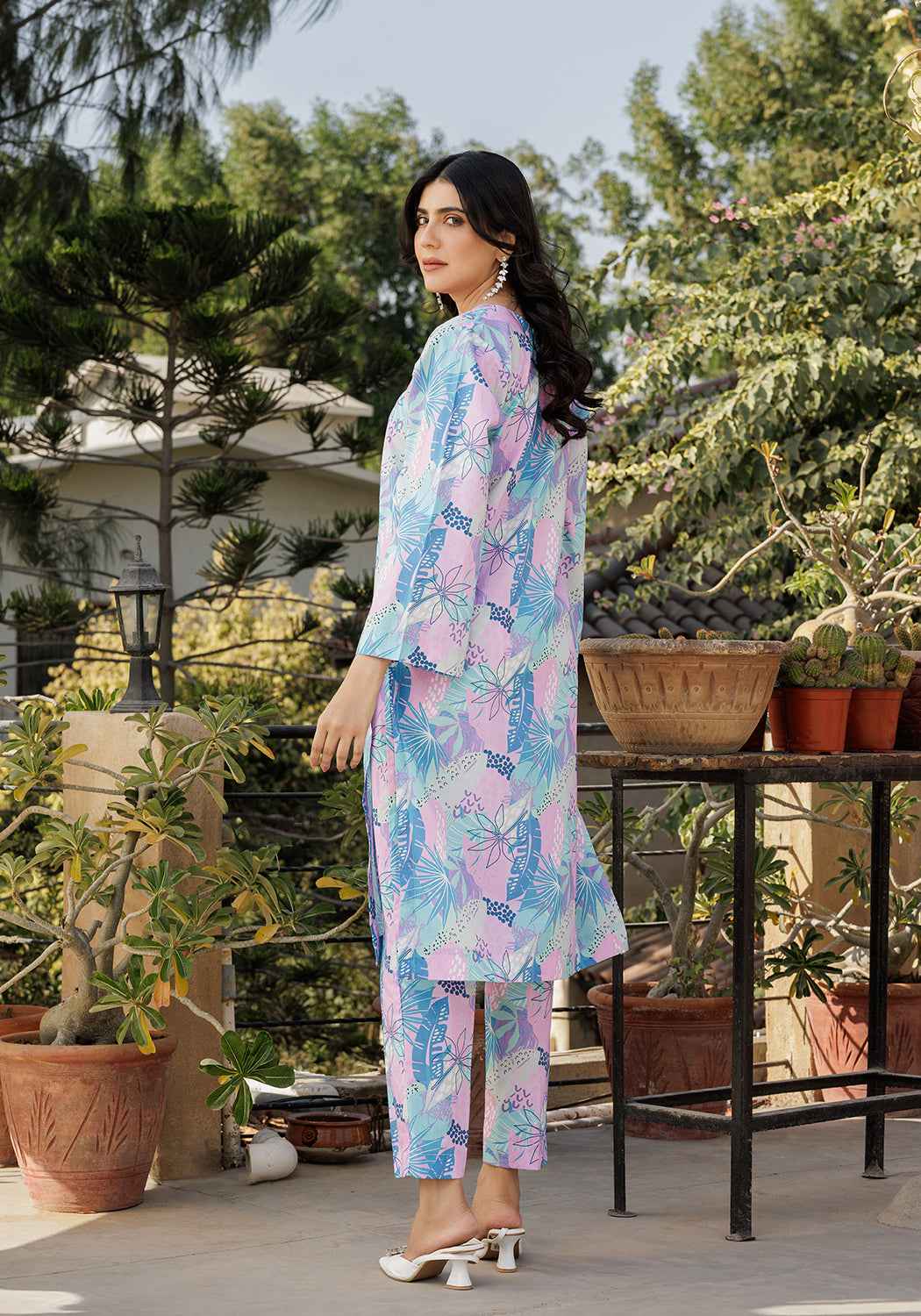 Dreamy - 2 PC Stitched Lawn Suit - Zarasi.pk