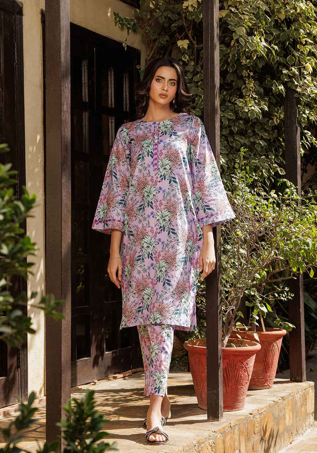 Lavender - 2 PC Stitched Lawn Suit - Zarasi.pk