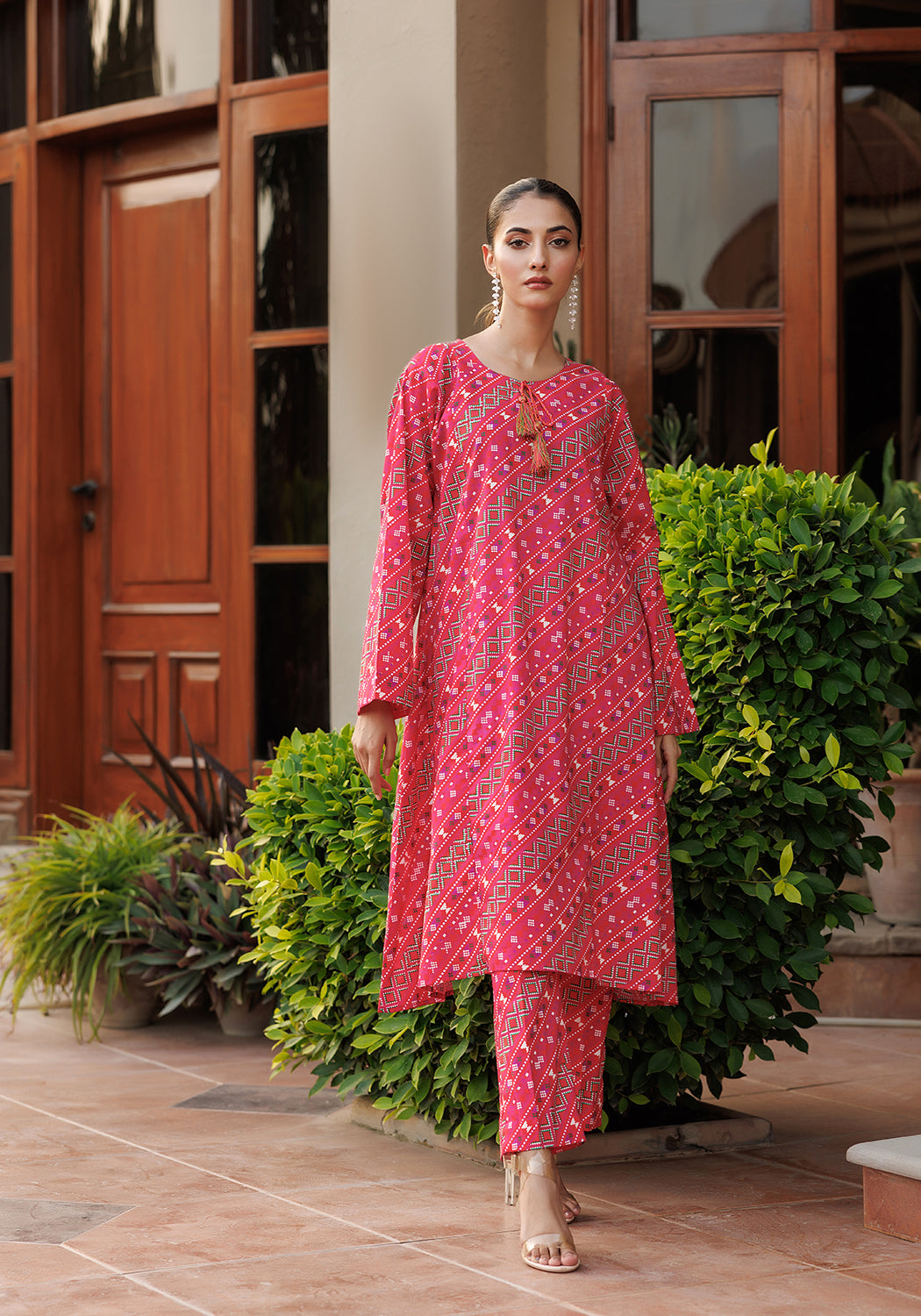 Fuchsia - 2 PC Stitched Lawn Suit | Timeless Bloom